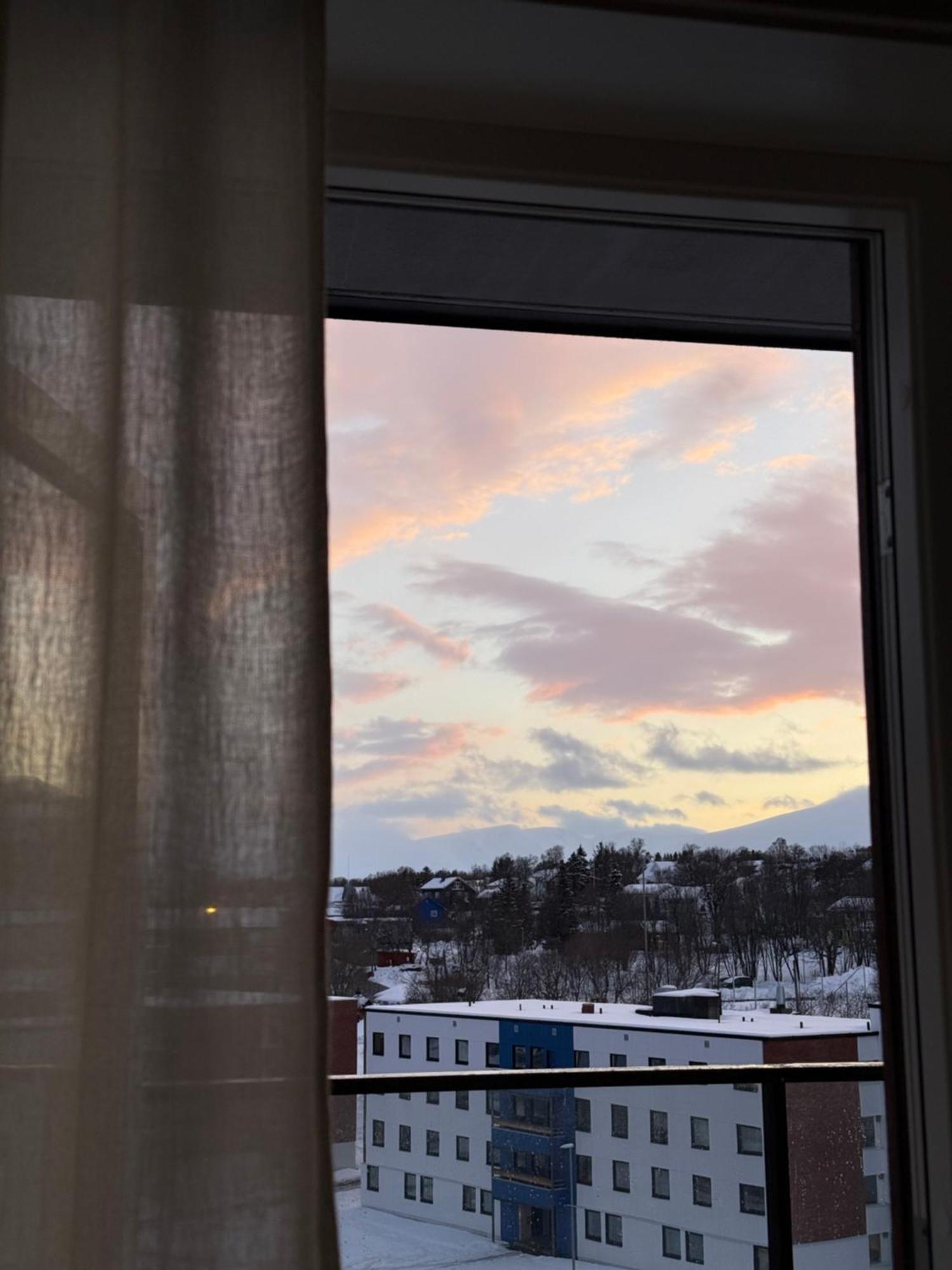 Modern Apartment Nearby City Centrum Tromso Luaran gambar